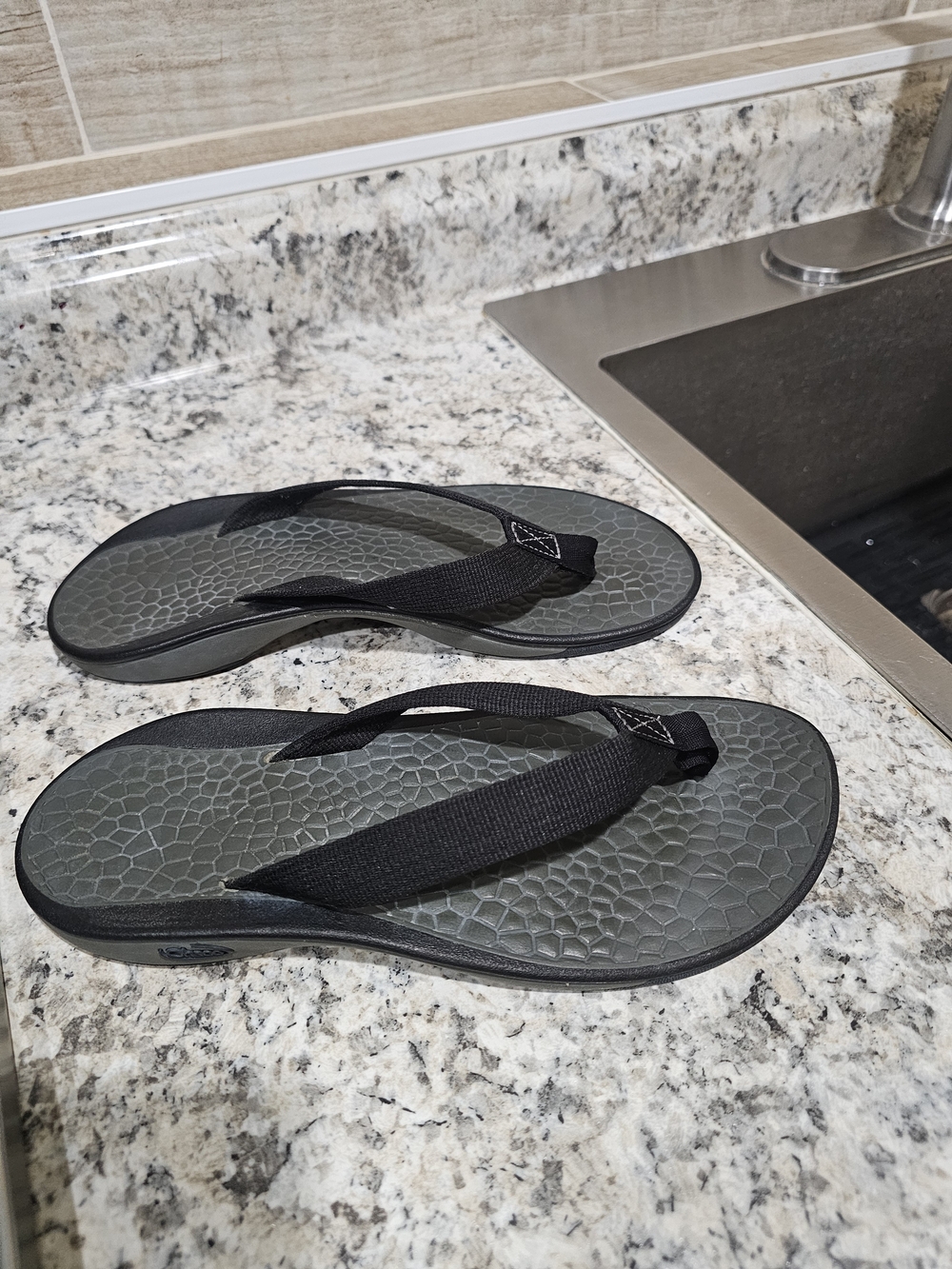 Chaco Ecotread Classic Flip Flops women's Sz 7.5 Black Thongs Water Sport